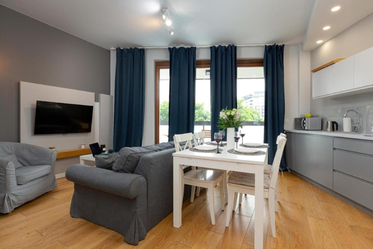 Modern Apartment With Pool Near Golden Terraces Warszawa Zewnętrze zdjęcie